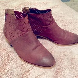 Hinge Burgundy Booties